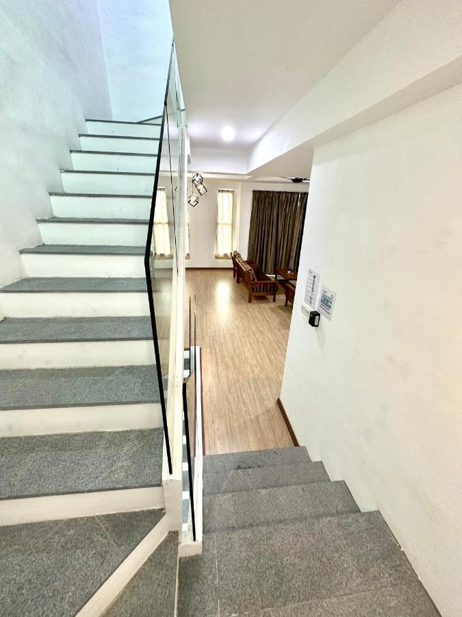 Springfield 3-Storey Cheerful Townhouse #Yoyo Homestay SDK Dış mekan fotoğraf